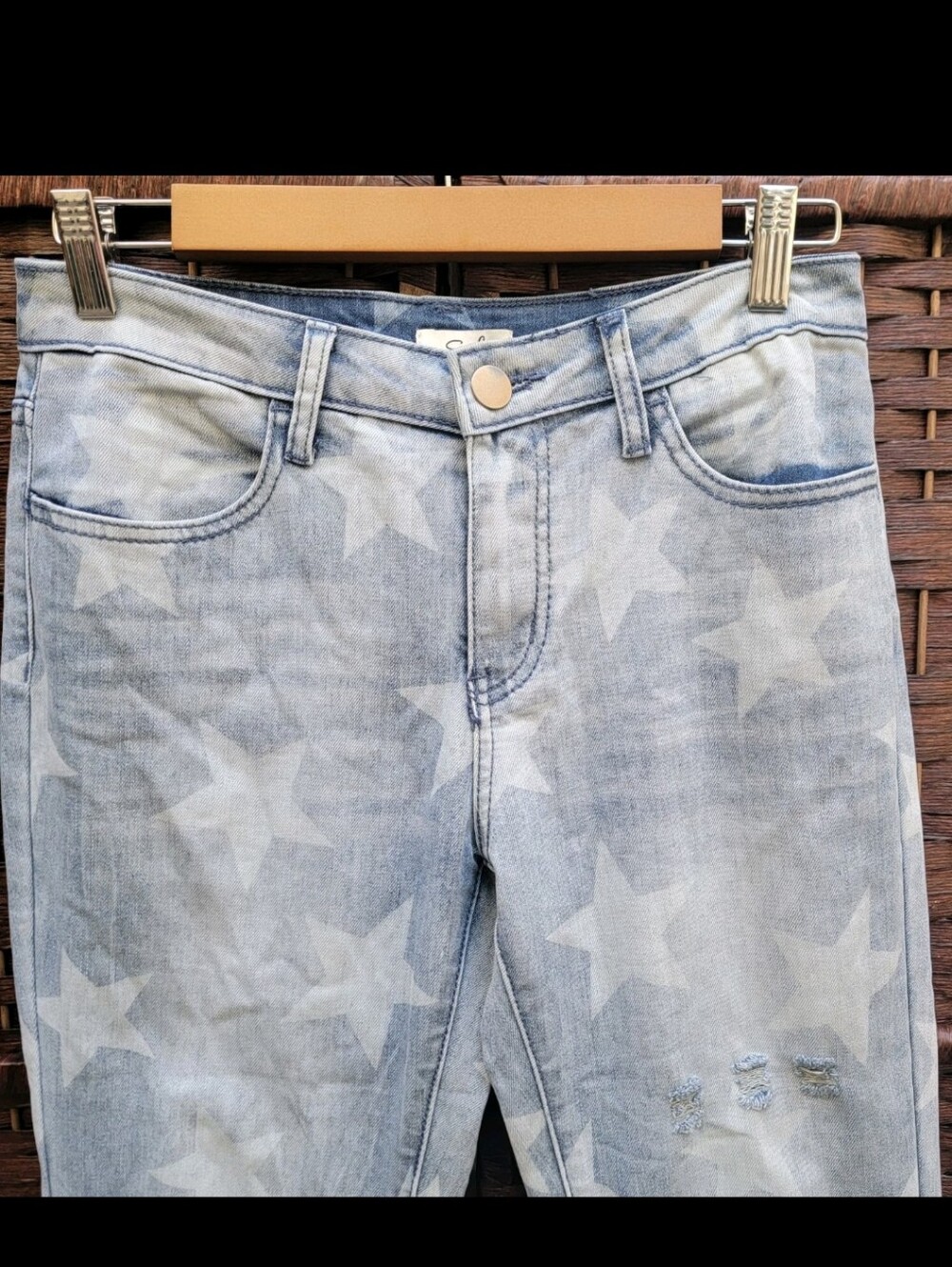 Easel Star-Print Light Wash Flared Jeans Size L ๐ฅ - Picture 3 of 6